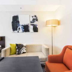 Отель Maitria Sukhumvit 18 Bangkok – A Chatrium Collection 4* Улучшенный номер фото 3