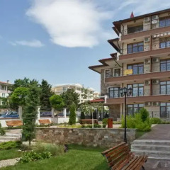 Отель Rich 3 Болгария, Равда - отзывы, цены и фото номеров - забронировать отель Rich 3 онлайн вид на фасад фото 2