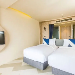 Отель The SIS Kata Resort 4* Номер SIS over the sea с различными типами кроватей фото 2