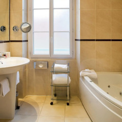 Отель BEST WESTERN Mondial 4* Номер Делюкс фото 4