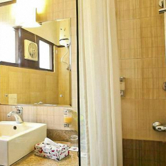 Отель Clarks Inn Kailash Colony ванная