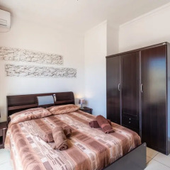 Отель Spinola Bay Penthouse Мальта, Сан Джулианс - отзывы, цены и фото номеров - забронировать отель Spinola Bay Penthouse онлайн комната для гостей