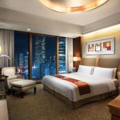 Отель Pudong Shangri-La East Shanghai 5* Номер Skyline с различными типами кроватей фото 2
