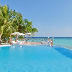 Отель Thulhagiri Island Resort бассейн фото 4