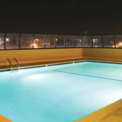 Отель La Quinta Inn & Suites Lax Лос-Анджелес бассейн фото 2