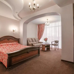 Отель Кристалл Полулюкс