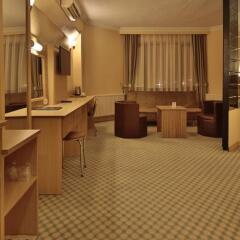 Отель Altinyazi Otel сейф в номере