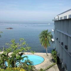 Отель The Loft Seaside Sriracha пляж