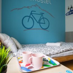 Хостел VELOHOSTEL Marata Номер категории Эконом с 2 отдельными кроватями (общая ванная комната) фото 3