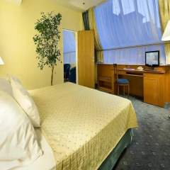 Отель Ramada by Wyndham Prague City Centre 4* Люкс с различными типами кроватей фото 2
