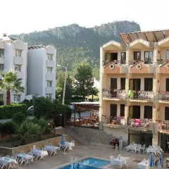 Stone House Hotel