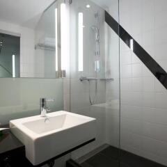 Отель Holiday Inn Bern Westside 4* Представительский номер с различными типами кроватей фото 3