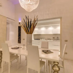 C. Luxury Palace & Hostel в номере