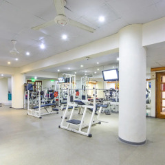 Golden Tulip Golden Bay Beach Hotel Ларнака фитнесс-зал