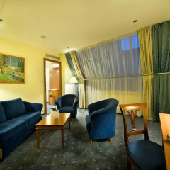 Отель Ramada by Wyndham Prague City Centre 4* Люкс с различными типами кроватей фото 4
