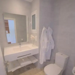 Elea Beach Hotel ванная