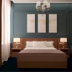 Гостиница Елисеевский 4* Номер Делюкс с двуспальной кроватью