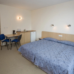 Отель Holiday Park Hotel Болгария, Золотые пески - отзывы, цены и фото номеров - забронировать отель Holiday Park Hotel онлайн комната для гостей
