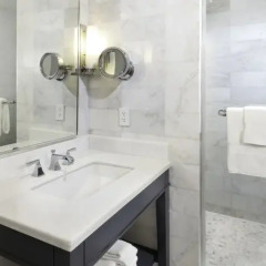 Отель Fontainebleau Miami Beach 4* Полулюкс с двуспальной кроватью фото 2