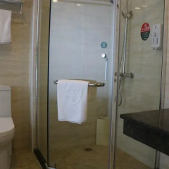 Greentree Inn Shenzhen Huaqiangbei Express Hotel Шэньчжэнь ванная фото 2