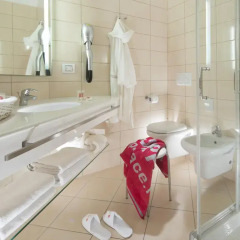 Отель Terminal Palace & SPA Италия, Римини - отзывы, цены и фото номеров - забронировать отель Terminal Palace & SPA онлайн ванная