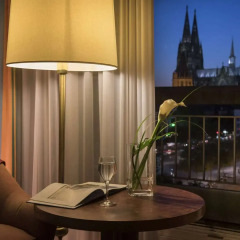 Maritim Hotel Koeln 4* Улучшенный номер с различными типами кроватей фото 2