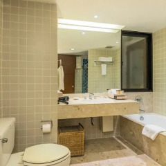 Отель Chatrium Residence Sathon Bangkok ванная фото 3