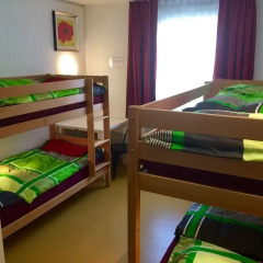 a&t Holiday Hostel Кровать в общем номере с двухъярусной кроватью фото 2