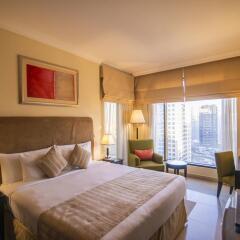 Mercure Dubai Barsha Heights Hotel Suites 4* Семейные апартаменты с различными типами кроватей