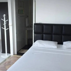 Отель Le Versace Residence 3* Апартаменты разные типы кроватей фото 2