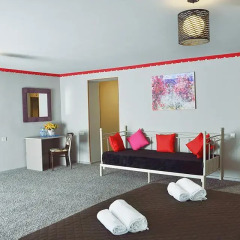 Art Hotel Claude Monet 3* Семейный люкс с 2 отдельными кроватями