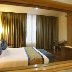 Отель Clarks Inn Nehru Place комната для гостей