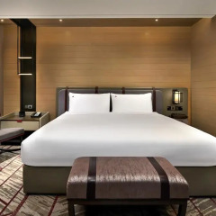 Отель Swissotel The Stamford 5* Номер категории Премиум с различными типами кроватей фото 2