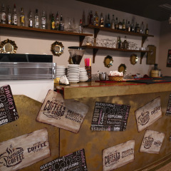 Отель Eagle Hotel Албания, Тирана - отзывы, цены и фото номеров - забронировать отель Eagle Hotel онлайн гостиничный бар