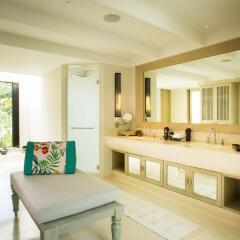Отель Anantara Mai Khao Phuket Villas 5* Вилла Royal by Jim Thompson фото 4