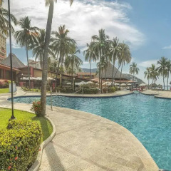 Отель Holiday Inn Resort Ixtapa All Inclusive бассейн