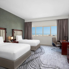 Отель Doubletree By Hilton Ras Al Khaimah комната для гостей фото 7