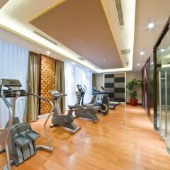 Отель DoubleTree by Hilton Shanghai Jing'an Китай, Шанхай - отзывы, цены и фото номеров - забронировать отель DoubleTree by Hilton Shanghai Jing'an онлайн фитнесс-зал фото 2