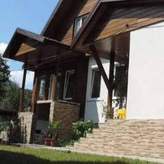 Гостиница Holiday Park on Listopadnaya в Красной Поляне отзывы, цены и фото номеров - забронировать гостиницу Holiday Park on Listopadnaya онлайн Красная Поляна вид на фасад фото 4