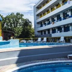 Отель Party Hotel Vladislav - Adults Only Болгария, Золотые пески - отзывы, цены и фото номеров - забронировать отель Party Hotel Vladislav - Adults Only онлайн бассейн фото 2