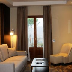 Отель Renaissance Tuscany Il Ciocco Resort & Spa 4* Люкс повышенной комфортности с 2 отдельными кроватями