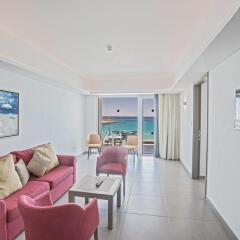 Vassos Nissi Plage Hotel 4* Люкс повышенной комфортности с различными типами кроватей фото 2