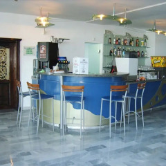 Отель Luca Helios Beach гостиничный бар