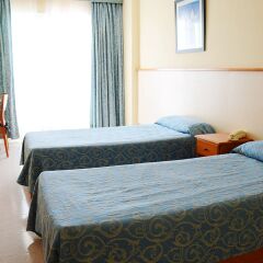 Отель Apartamentos Tropical Garden комната для гостей фото 2
