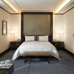 Hotel The Peninsula Paris 5* Номер Делюкс с различными типами кроватей