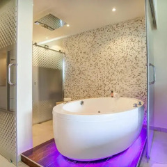 Отель CHIC by Royalton All Inclusive Resort – Adults Only 4* Роскошный полулюкс с различными типами кроватей фото 4
