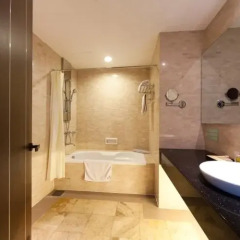 The Hanoi Club Hotel & Lake Palais Residences 4* Стандартный номер с различными типами кроватей фото 4