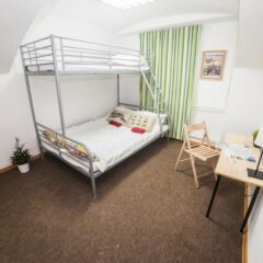 Хостел VELOHOSTEL Marata Стандартный семейный номер с различными типами кроватей (общая ванная комната) фото 2