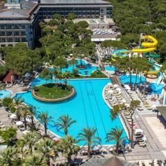Papillon Ayscha Resort & Spa Турция, Белек - 10 отзывов об отеле, цены и фото номеров - забронировать отель Papillon Ayscha Resort & Spa - All Inclusive онлайн бассейн фото 2