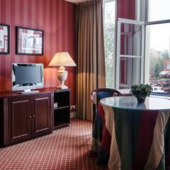 Eden Hotel Amsterdam 3* Апартаменты с различными типами кроватей фото 2